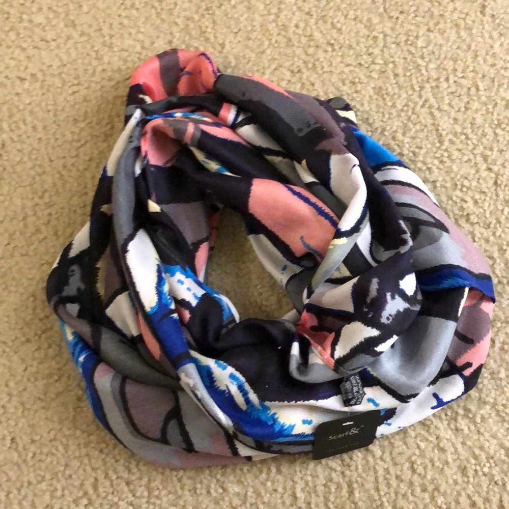 Printed lightweight infinity scarf